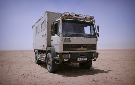 Driving the sahara desert in truck